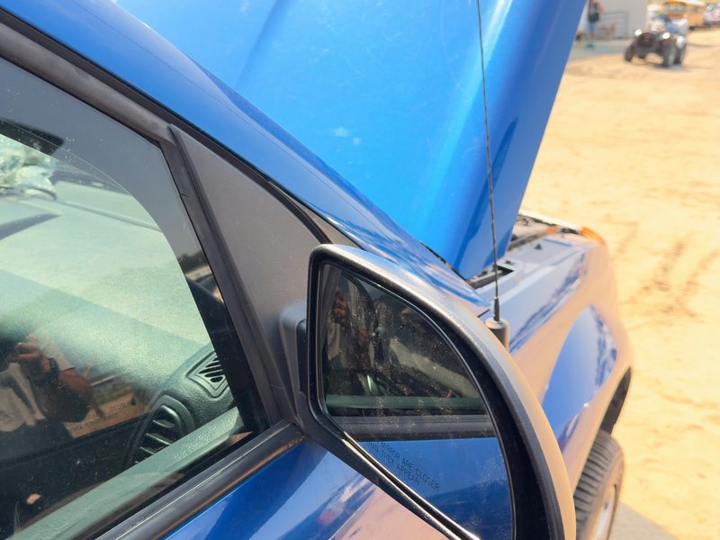 2003-2005 Saturn Vue Door Mirror RH