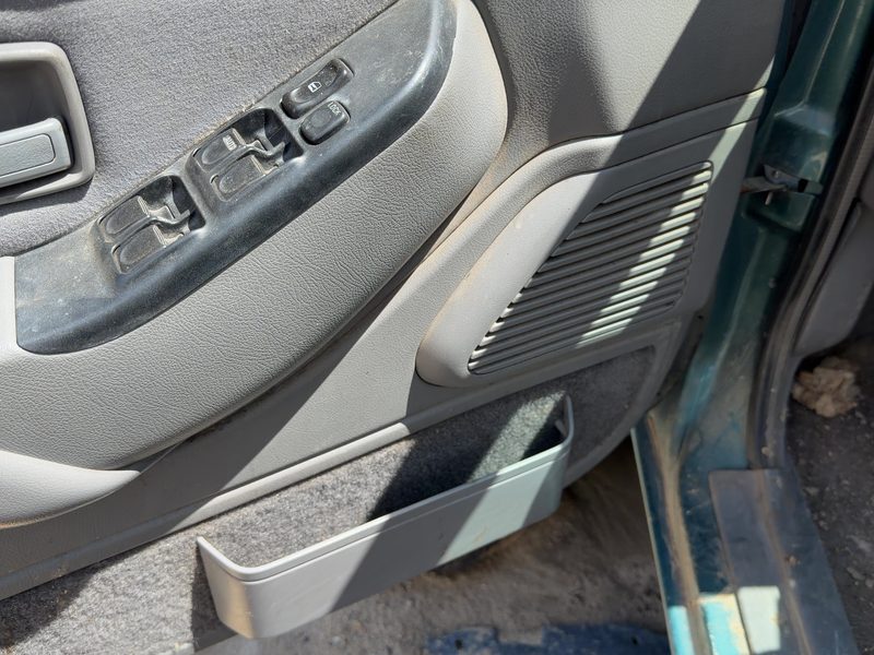 1995 Isuzu Rodeo Front Door Trim Panel LH