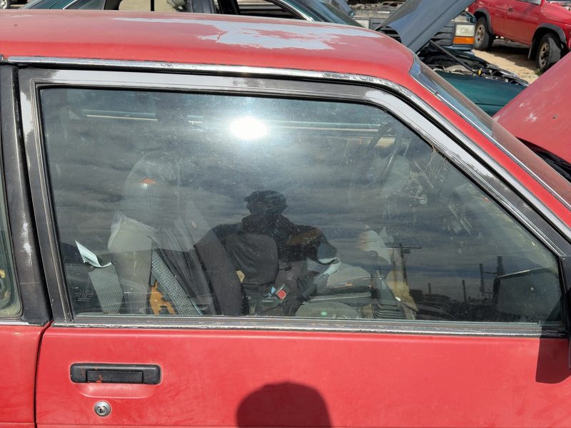 1987-1988 Toyota FX (includes Fx16) Front Door Glass/Window RH