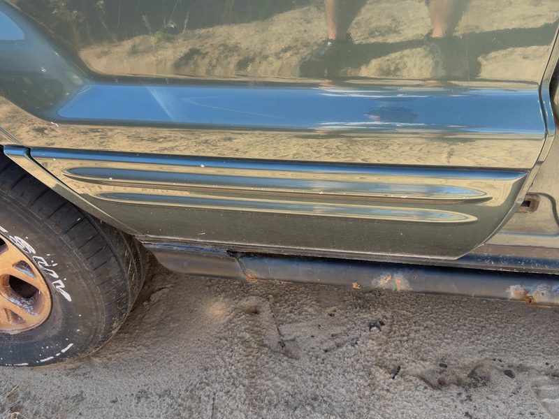 1999-2004 Jeep Grand Cherokee Rear Door Moulding RH
