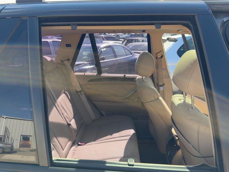 2000-2006 BMW X5 Rear Door Glass/Window RH