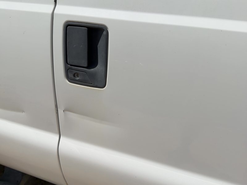 2005 Ford F350 Super Duty Pickup Front Door RH