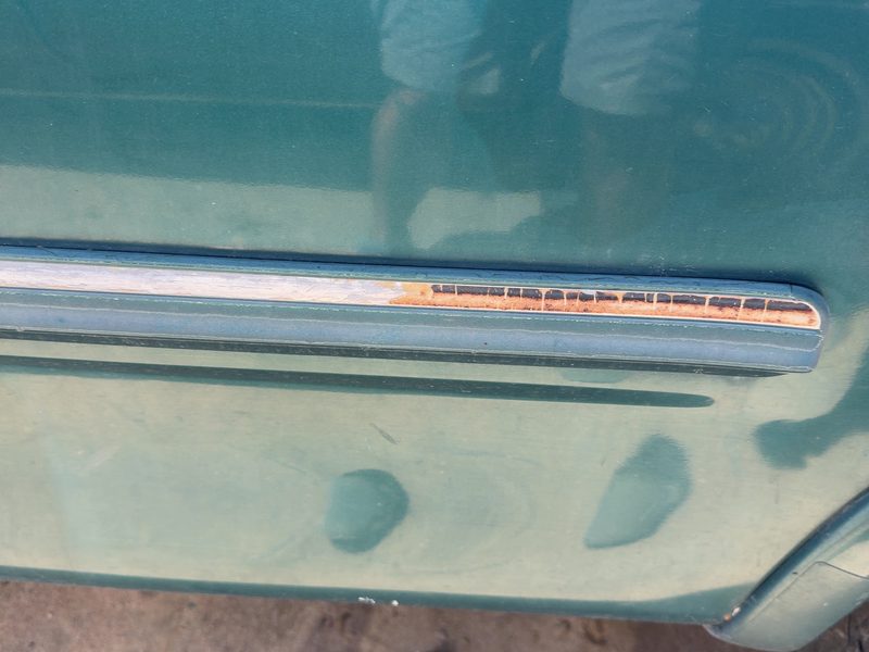 1998 Ford Pickup F150 Series Quarter Panel Moulding LH