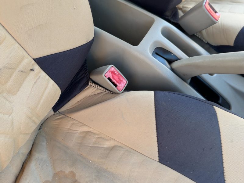1999 Toyota Corolla (also See FX 87-88) Front Seat Belt RH