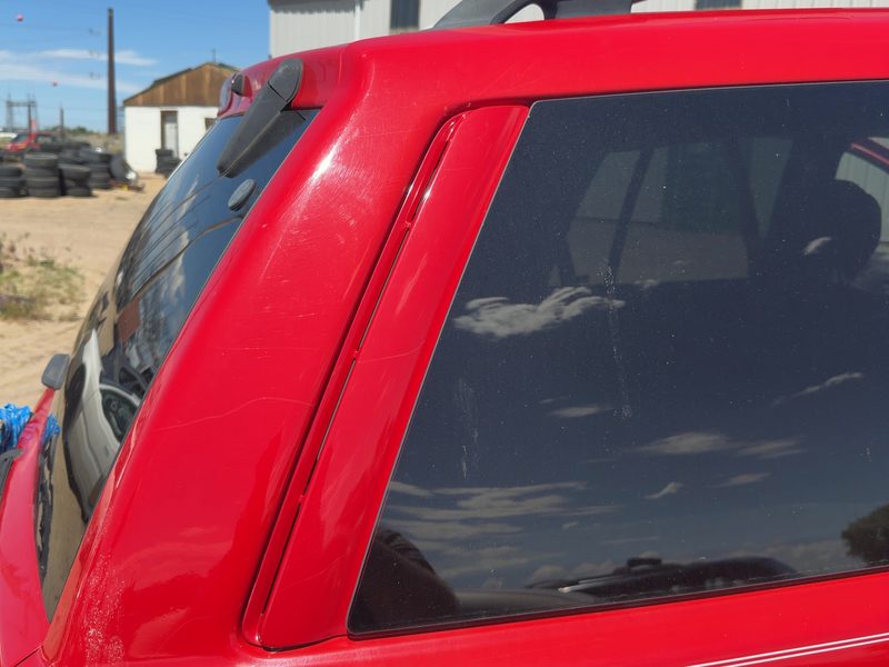 2000 Jeep Grand Cherokee Quarter Panel Moulding RH