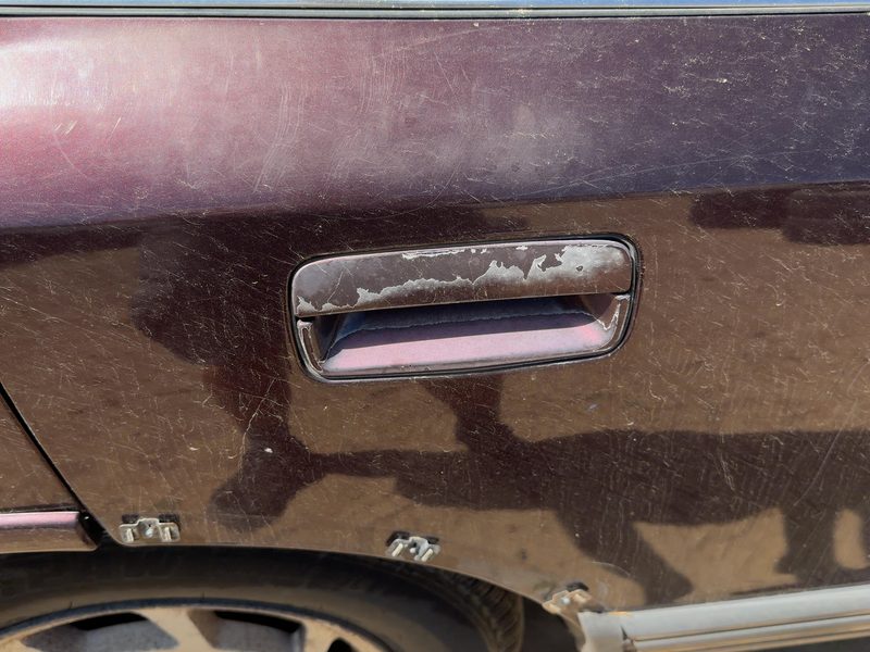 1994 Oldsmobile Eighty-eight (80 & Up) Outside Door Handle RH