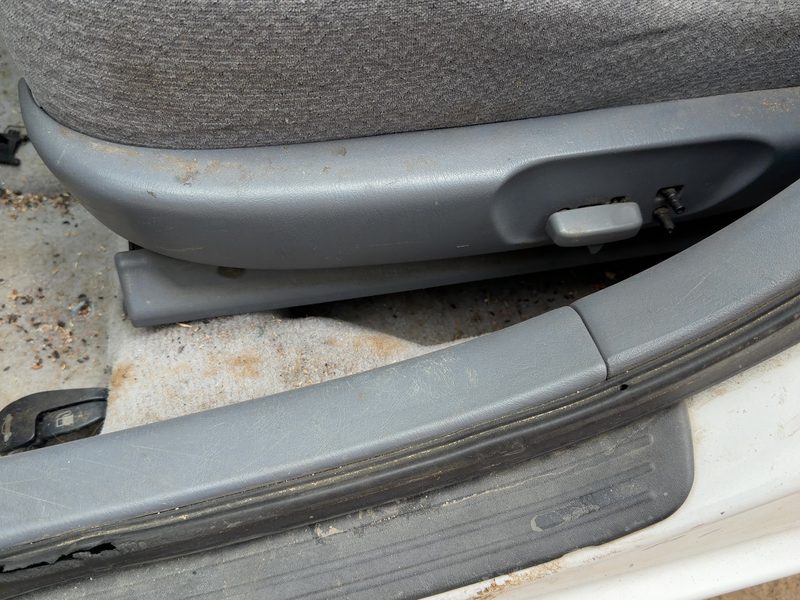 2000 Toyota Camry Seat Track LH