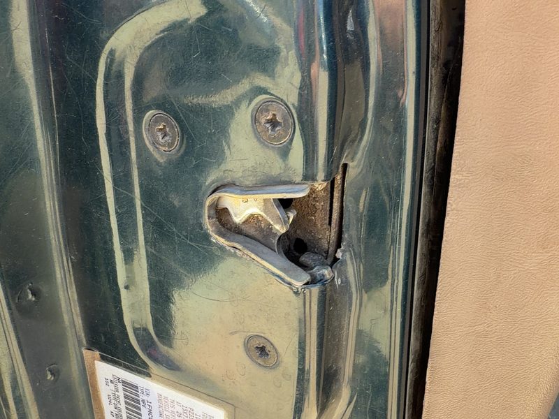 1994 Explorer Front Door Latch LH