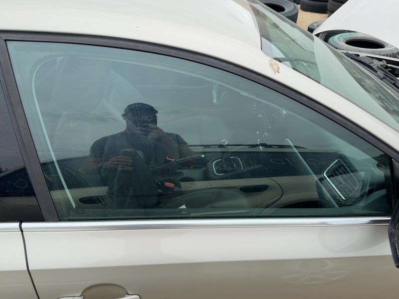 2011-2018 Jetta Except Gli Front Door Glass/Window RH