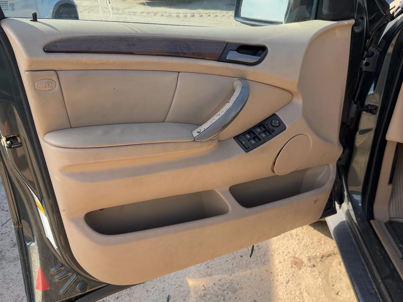 2000-2006 BMW X5 Front Door Trim Panel LH