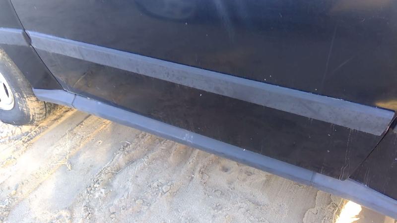 1996 Chevrolet Geo Tracker Front Door Moulding LH