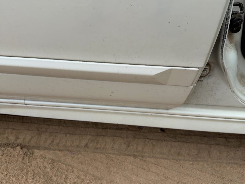 2000-2001 Infiniti I30 Rear Door Moulding RH