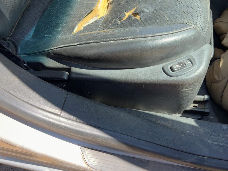 2005 Pontiac G6 Seat Track RH