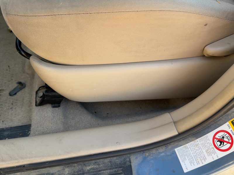 2005 Toyota Prius Seat Track LH