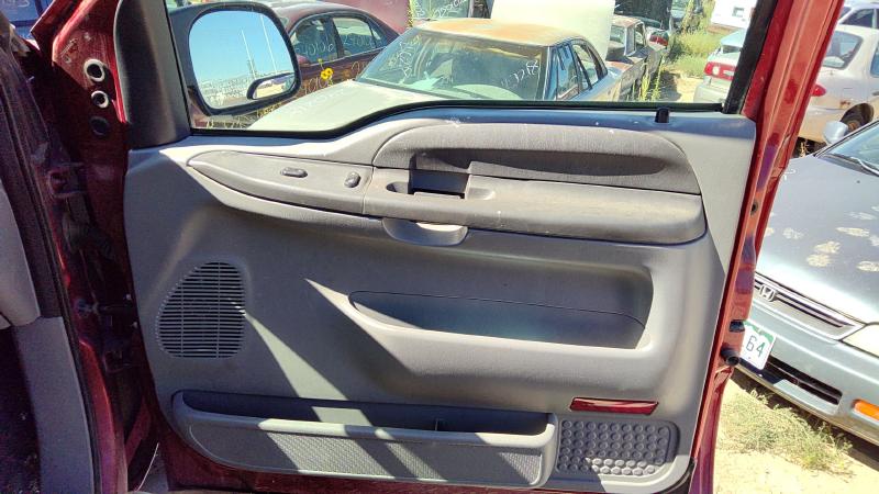 2003-2004 Ford F250 Super Duty Pickup Front Door Trim Panel RH