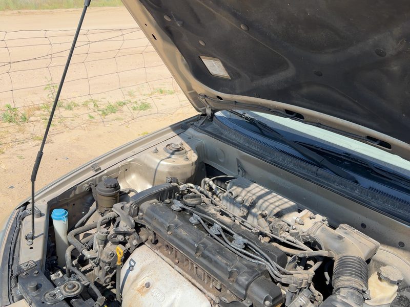 2002 Hyundai Elantra Hood Hinge RH