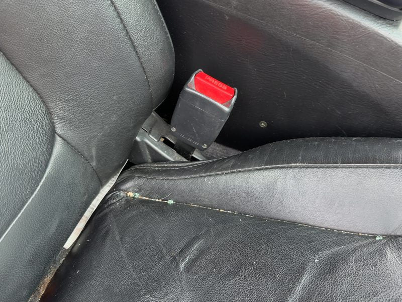 2000 Infiniti I30 Front Seat Belt RH