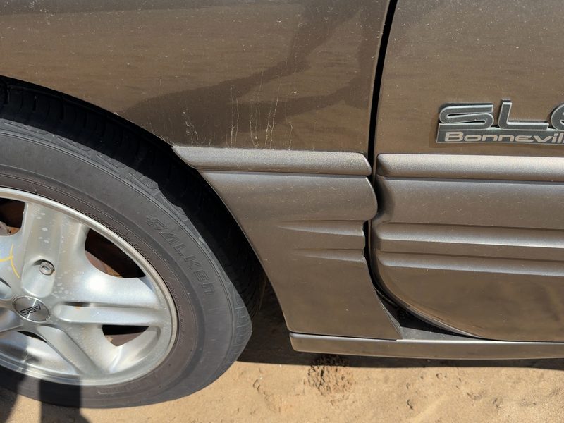 1999 Pontiac Bonneville (80 & Up) Fender Moulding LH