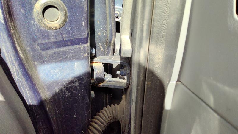 2003 Ford F350 Super Duty Pickup Front Door Hinge LH
