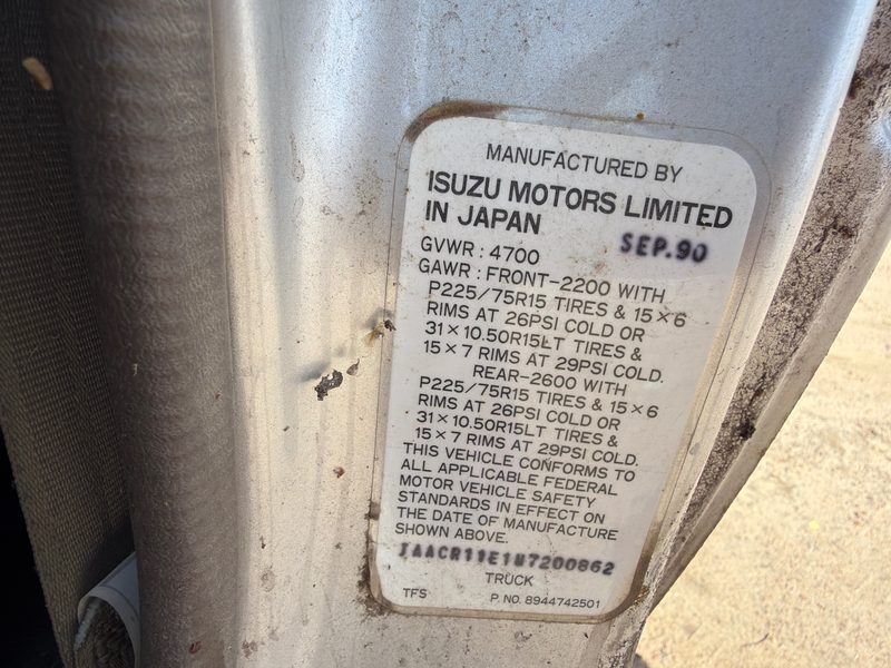 1988-1995 Isuzu Pickup Fuel Tank Assembly
