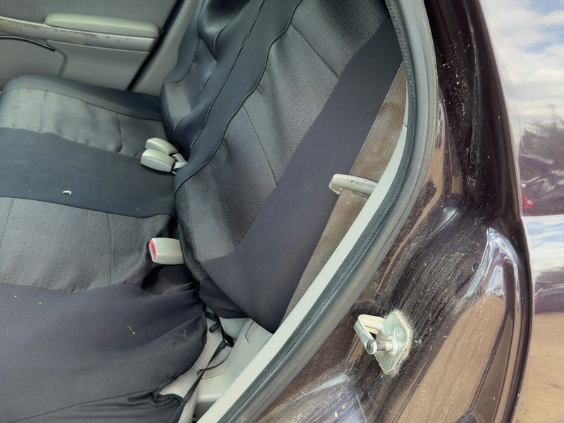 2006 Chevrolet Equinox Rear Seat Belt RH