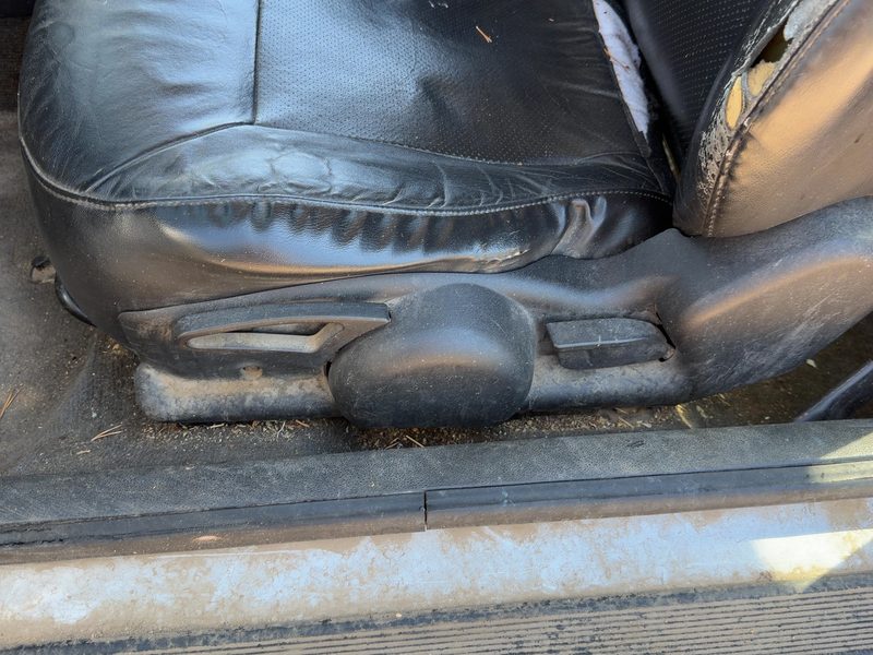 2008 Chevrolet Cobalt Seat Track LH