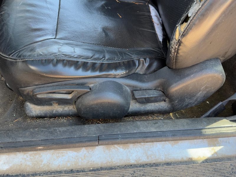 2008 Chevrolet Cobalt Seat Track LH