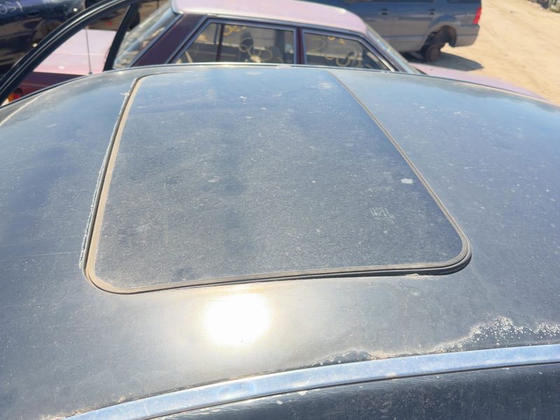 2006-2010 Infiniti M35 Roof Glass (Glass Only)