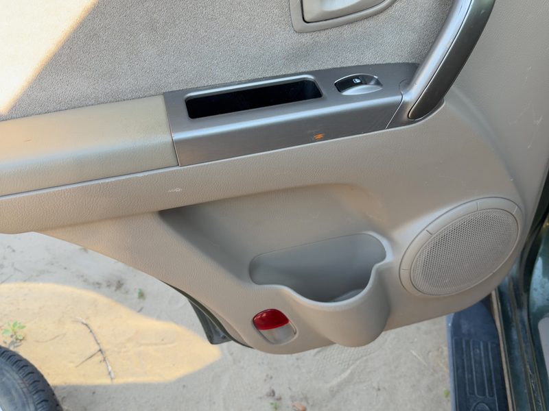 2005-2006 Kia Sorento Rear Door Trim Panel LH