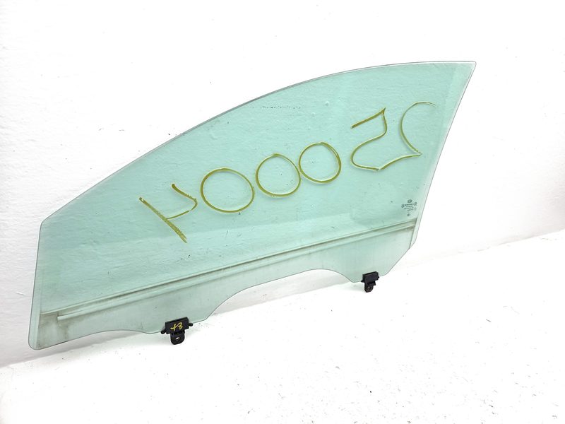 2010-2016 Kia Sportage Front Door Glass/Window RH