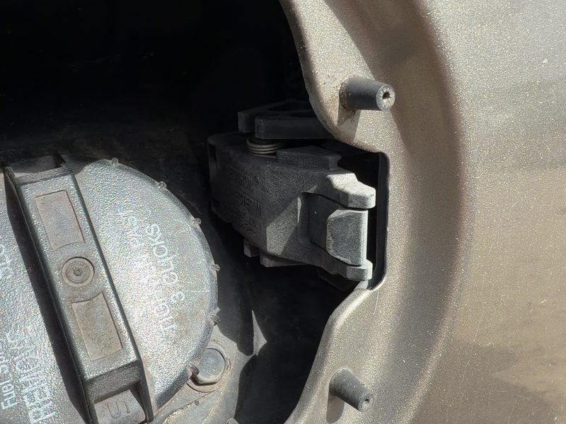 1998-2011 Mercury Grand Marquis (79 & Up) Fuel Tank Door