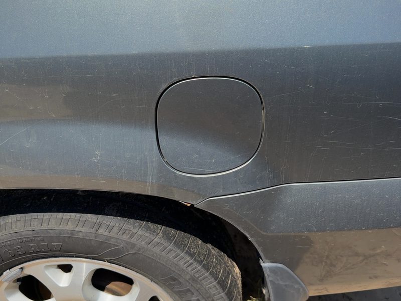 2001-2004 Acura Mdx Fuel Tank Door