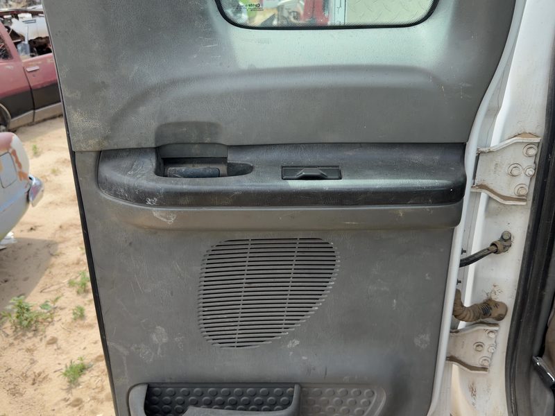 2005-2007 Ford F350 Super Duty Pickup Rear Door Trim Panel RH