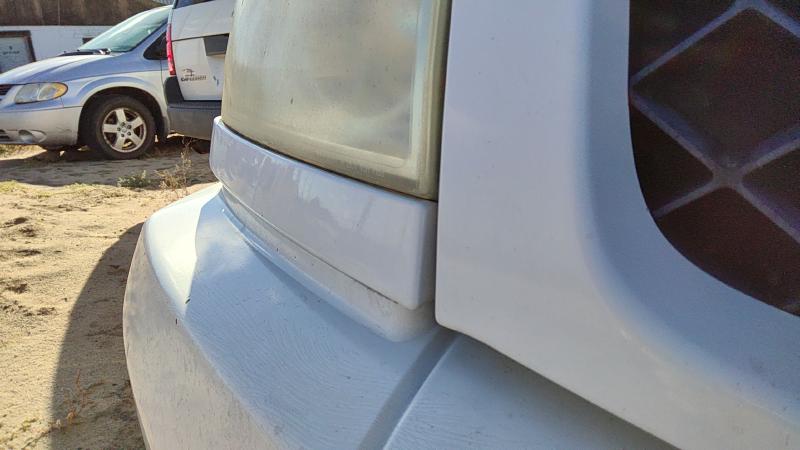 2004 Nissan Titan Fender Moulding RH