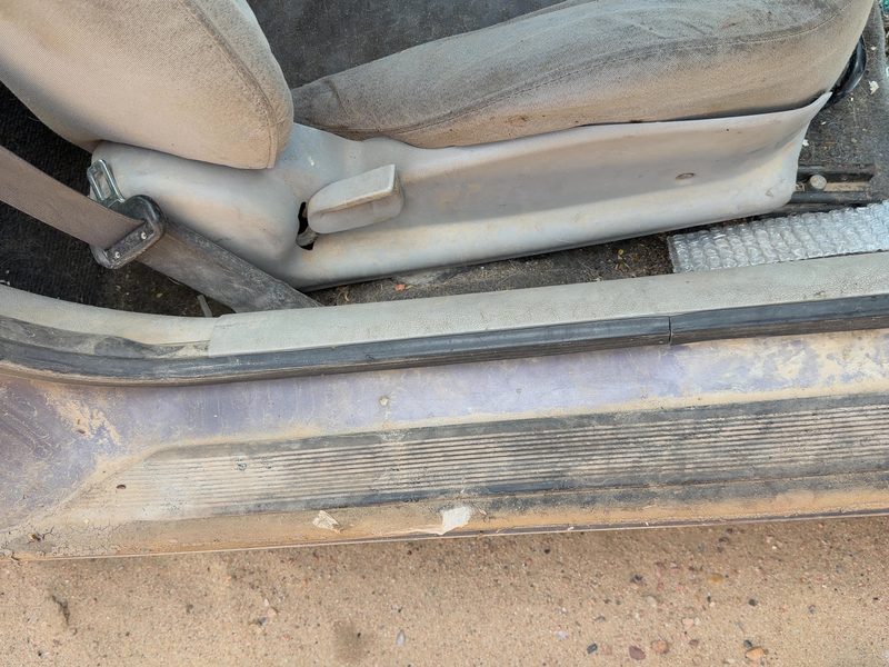 2006 Chevrolet Cobalt Seat Track RH
