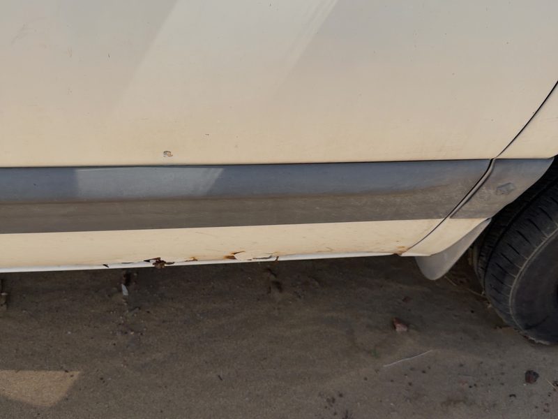 1996-1999 Chrysler Town & Country Front Door Moulding RH