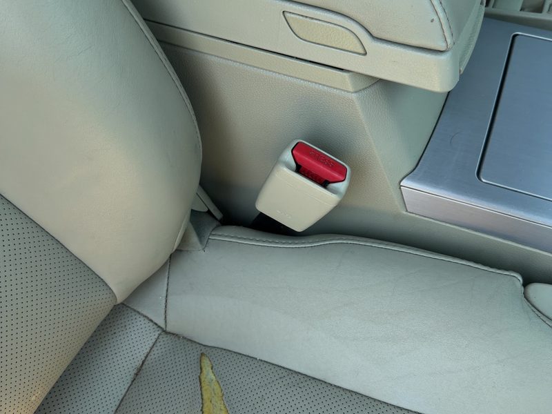 2003-2008 Infiniti FX Series Front Seat Belt RH