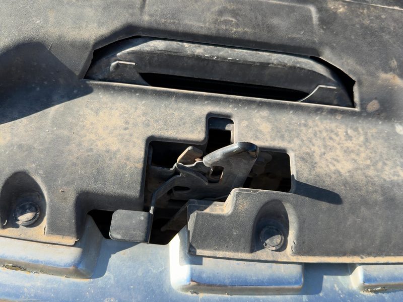 2003-2007 Chevy/gmc Suburban 1500 Series Radiator Support