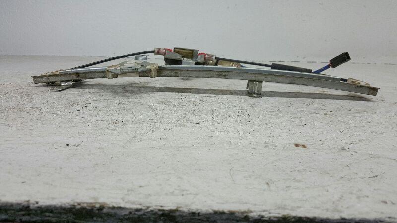 1998-2004 Nissan Xterra Front Door Regulator LH