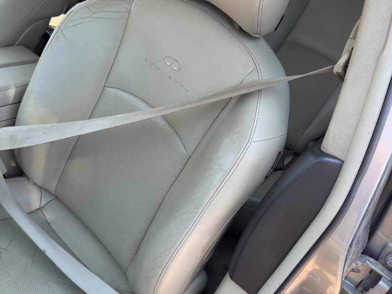 2003-2005 Infiniti FX Series Front Seat Belt LH