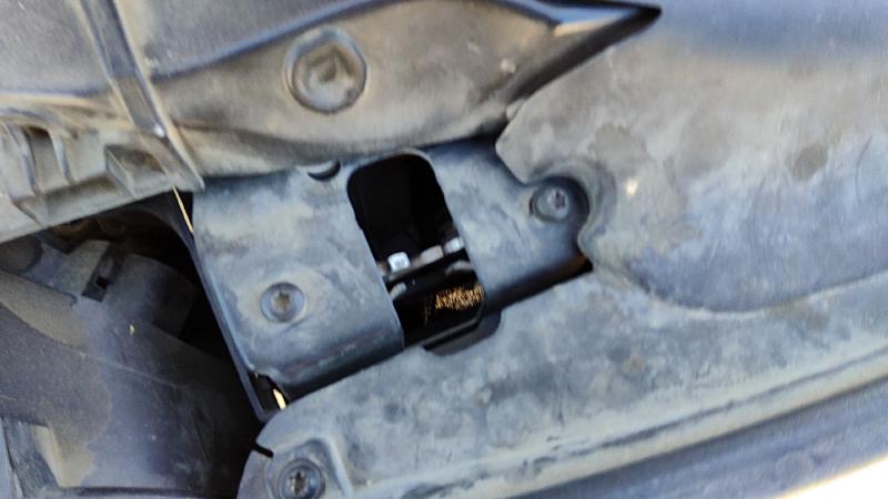 2004-2010 BMW X3 Radiator Support
