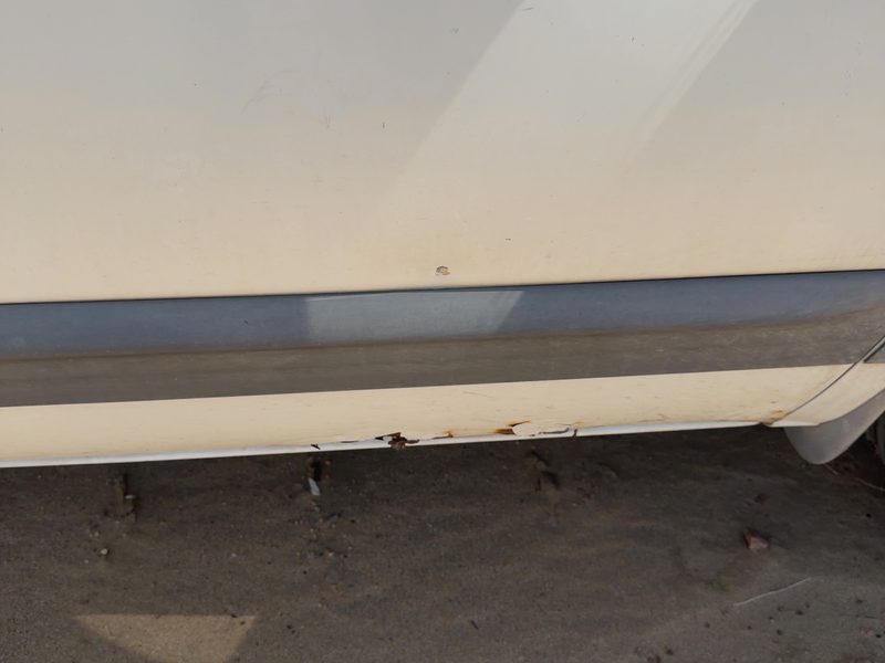 1996-1999 Chrysler Town & Country Front Door Moulding RH