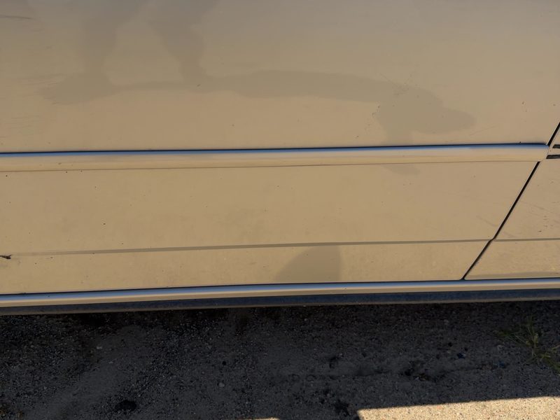2005-2010 Pontiac G6 Front Door Moulding LH
