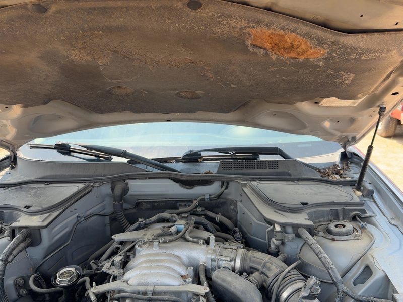 2003-2008 Infiniti FX Series Hood Hinge RH