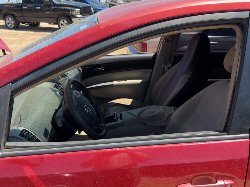 2004-2009 Toyota Prius Front Door Glass/Window LH