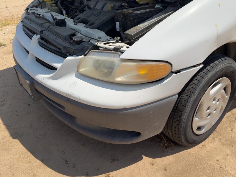 1998-2000 Chrysler Town & Country Front Bumper Assy.