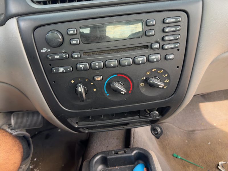 2000-2002 Ford Taurus(see Also Taurus X) Dash Panel