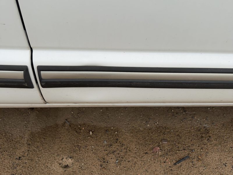 1998-2001 Blazer S10/jimmy S15 Front Door Moulding RH