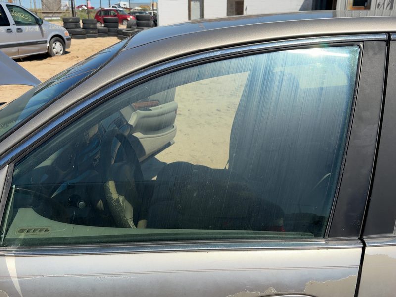 2000-2005 Buick Lesabre (80 & Up) Front Door Glass/Window LH