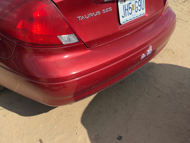 2000-2003 Ford Taurus(see Also Taurus X) Rear Bumper Assembly